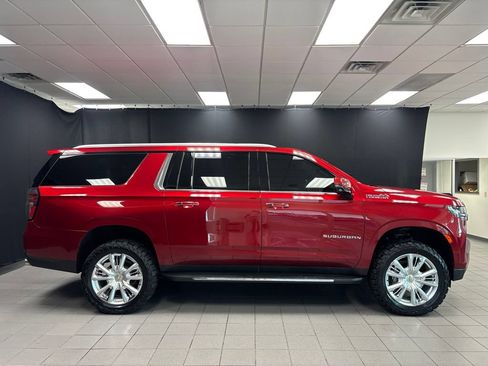 Used 2021 Chevrolet Suburban High Country AWD/4WD image 2