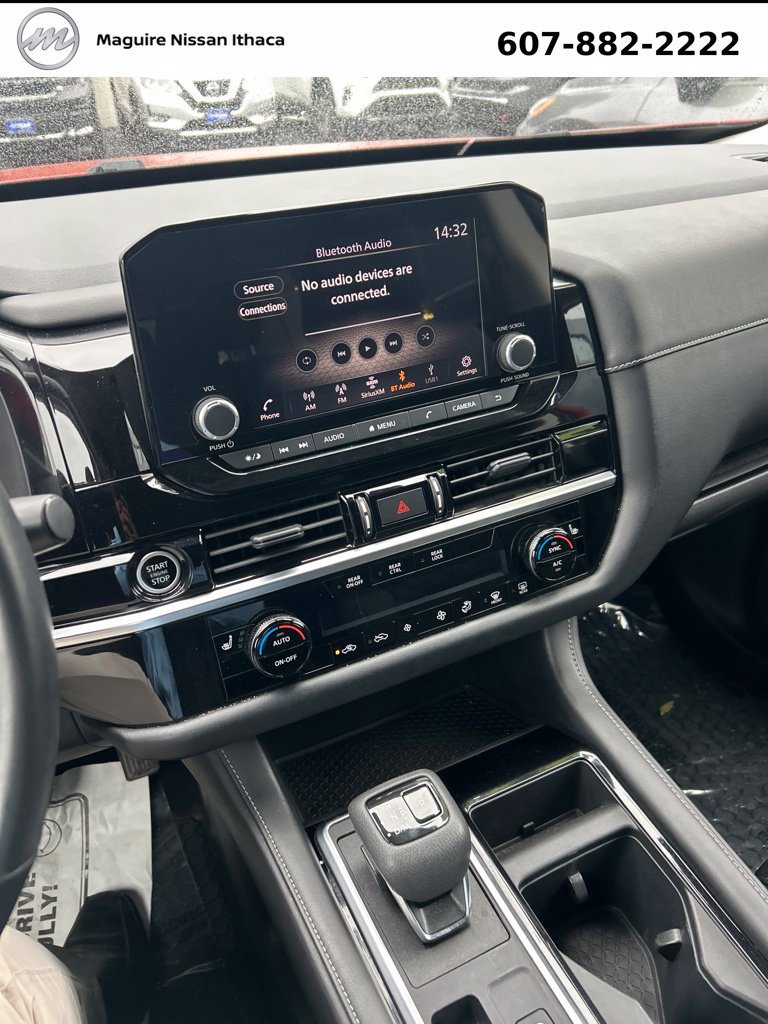 Used 2023 Nissan Pathfinder SV AWD/4WD image 8