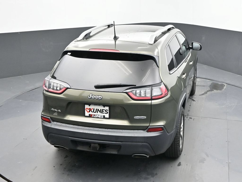 Used 2019 Jeep Cherokee Latitude Plus w/ Comfort/Convenience Group AWD/4WD image 12