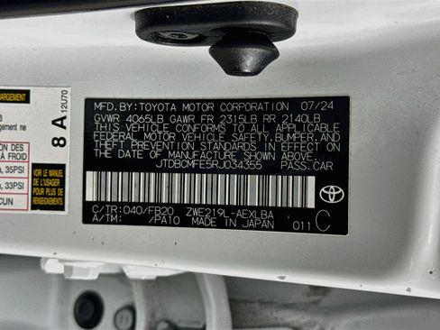 Used 2024 Toyota Corolla LE FWD image 32