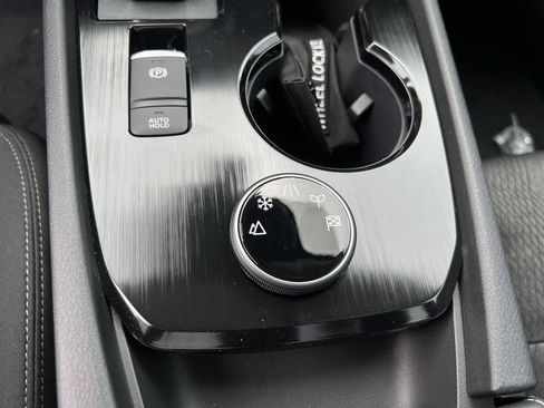 New 2026 Nissan Rogue SV AWD/4WD image 10