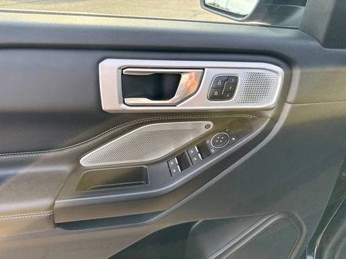 Used 2020 Ford Explorer ST w/ Premium Technology Package AWD/4WD image 18