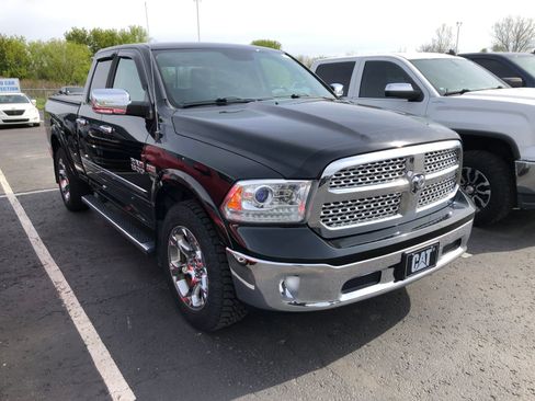 Used 2016 RAM 1500 Laramie AWD/4WD image 3
