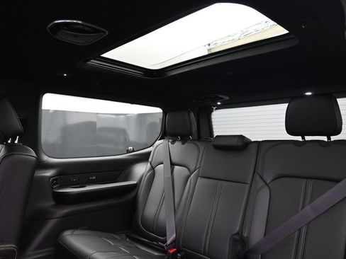 New 2026 Jeep Grand Wagoneer 4WD image 33
