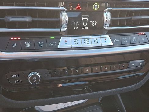 Used 2024 BMW X3 xDrive30i w/ Premium Package w/ZPA image 16