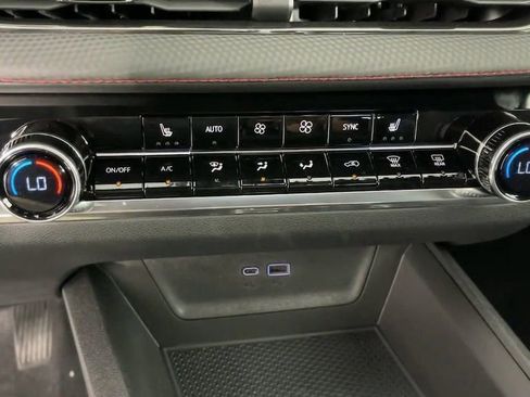 New 2025 Chevrolet Equinox RS image 19