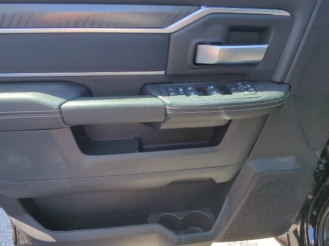 New 2026 RAM 3500 Big Horn AWD/4WD image 12