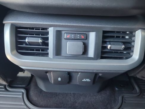 Used 2021 Ford F150 Lariat w/ Equipment Group 502A High AWD/4WD image 12