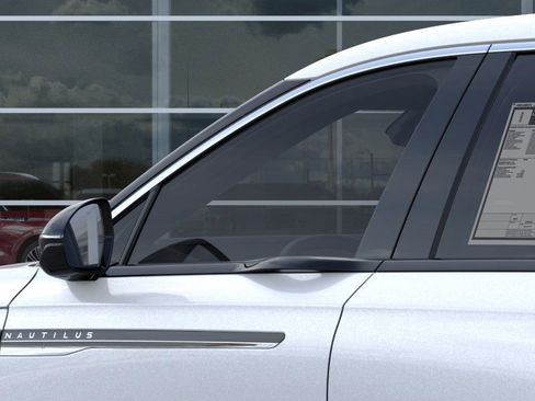 New 2026 Lincoln Nautilus Premier image 20