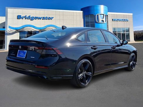 Used 2025 Honda Accord Sport image 6