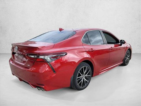 Used 2023 Toyota Camry SE FWD image 5