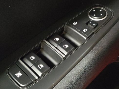Used 2022 Kia Forte LXS FWD image 27