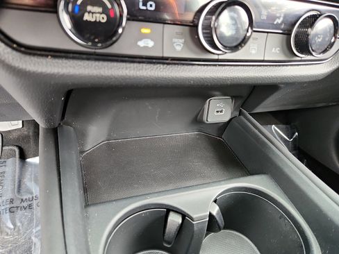Used 2024 Honda HR-V LX image 24