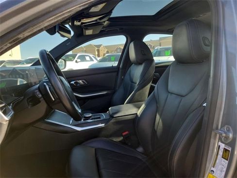 Used 2023 BMW 330i Sedan image 16