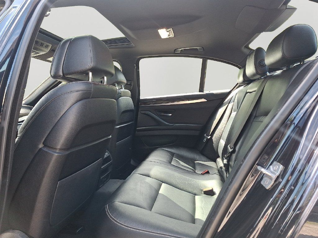 Used 2014 BMW 550i xDrive Sedan AWD/4WD image 8