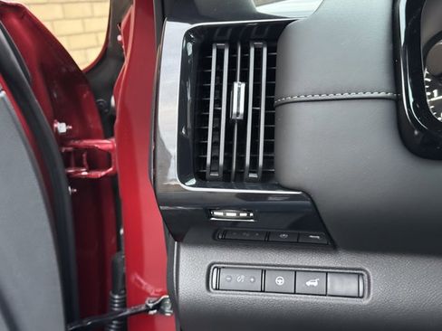 New 2026 Nissan Pathfinder SV image 22