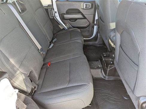 Certified 2018 Jeep Wrangler Unlimited Sahara image 27