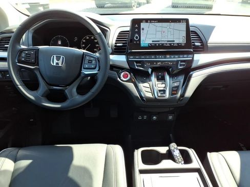 Used 2025 Honda Odyssey Touring image 13