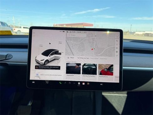 Used 2023 Tesla Model Y Long Range image 14