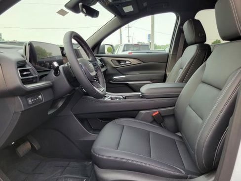 New 2027 Chevrolet Traverse LT w/ Midnight/Sport Edition AWD/4WD image 8