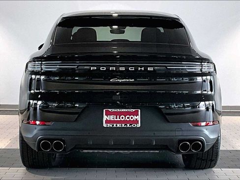 New 2026 Porsche Cayenne Coupe AWD/4WD image 6