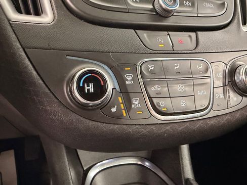 Used 2023 Chevrolet Malibu LT image 26