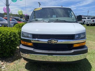 Used 2024 Chevrolet Express 2500 w/ Driver Convenience Package RWD video 2