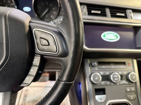 Used 2018 Land Rover Range Rover Evoque HSE Dynamic image 15