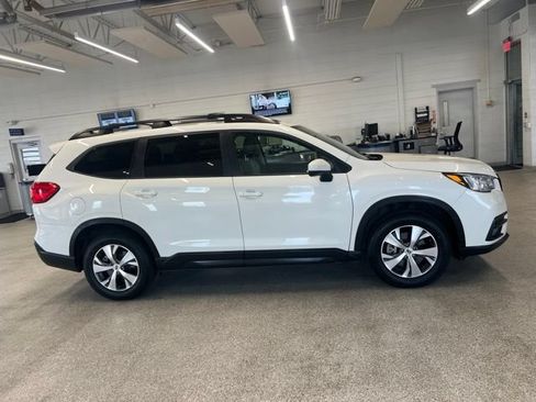 Used 2022 Subaru Ascent Premium w/ Convenience Package AWD/4WD image 4