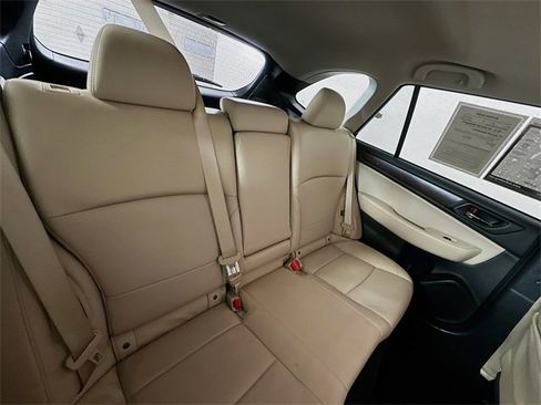 Used 2015 Subaru Outback 2.5i Limited image 27