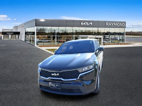 Certified 2023 Kia Sorento LX AWD/4WD image 8