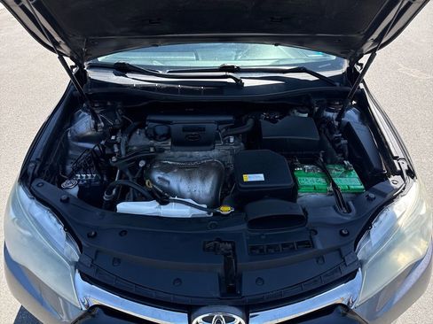 Used 2015 Toyota Camry SE FWD image 13