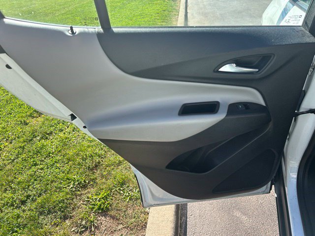 Used 2022 Chevrolet Equinox LS w/ LPO, Floor Liner Package FWD image 34