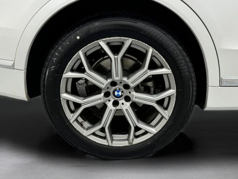 Used 2021 BMW X7 xDrive40i w/ Premium Package image 8