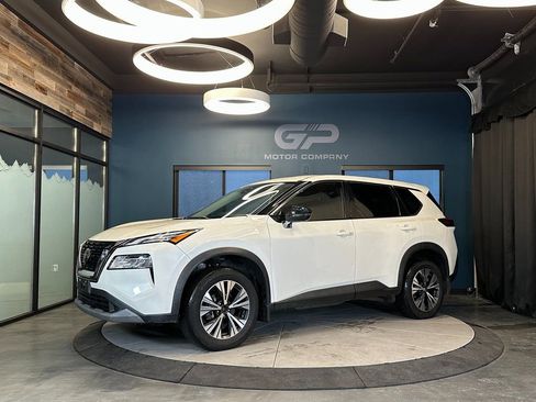 Used 2021 Nissan Rogue SV FWD image 7
