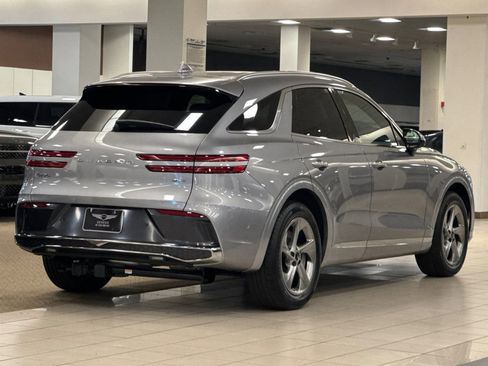 New 2026 Genesis GV70 2.5T Advanced w/ G1 Accessory Package AWD/4WD image 4