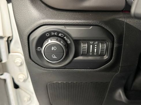 Used 2020 Jeep Gladiator Rubicon AWD/4WD image 12