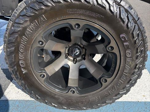Used 2013 GMC Sierra 1500 SLE w/ Power Tech Package AWD/4WD image 26