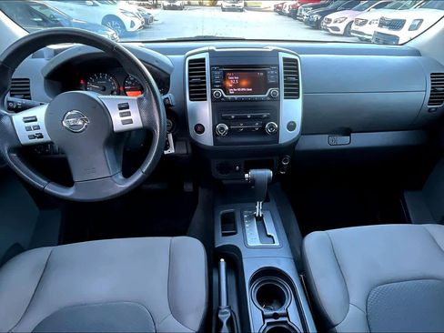 Used 2015 Nissan Xterra S image 14