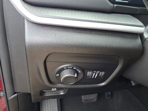 Used 2023 Jeep Grand Cherokee L Laredo AWD/4WD image 24
