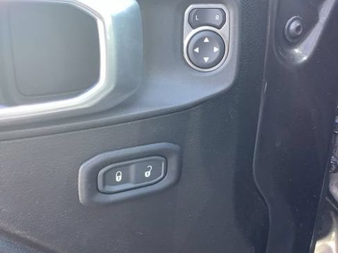 Certified 2022 Jeep Wrangler Unlimited Sport AWD/4WD image 19