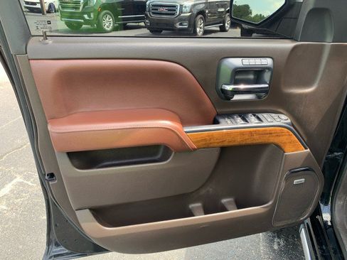 Used 2018 Chevrolet Silverado 1500 High Country AWD/4WD image 11