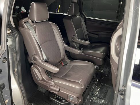 Used 2023 Honda Odyssey Elite image 11