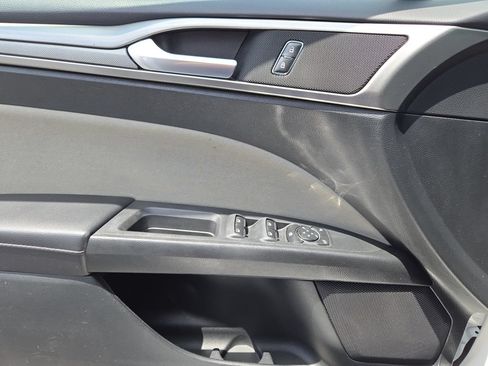 Used 2017 Ford Fusion S FWD image 23