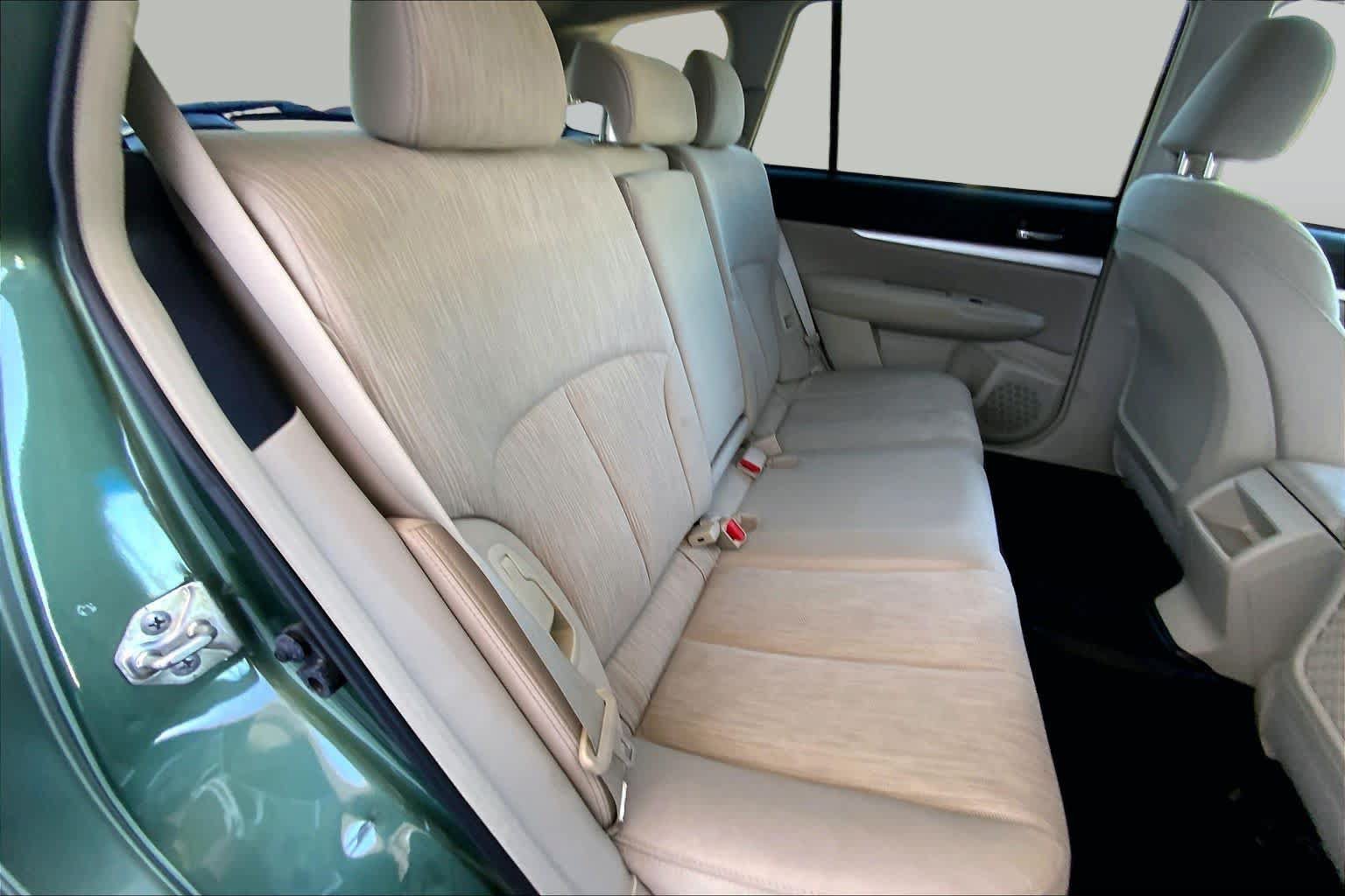 Used 2013 Subaru Outback 2.5i Premium AWD/4WD image 34