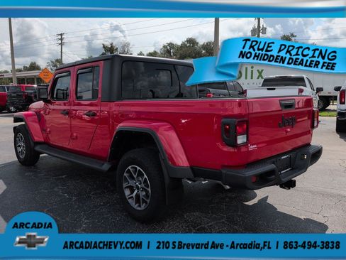 Used 2024 Jeep Gladiator Sport AWD/4WD image 6