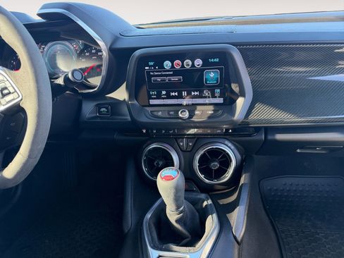 Used 2017 Chevrolet Camaro SS image 11