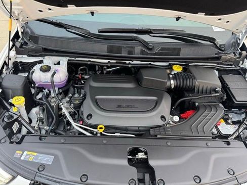 New 2026 Chrysler Pacifica Select FWD image 45