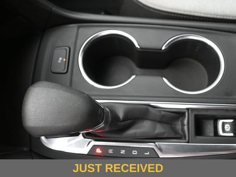 Used 2022 Chevrolet Equinox LT w/ Driver Convenience Package AWD/4WD image 14