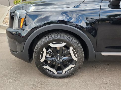 Certified 2023 Kia Telluride EX w/ EX Captain's Chair Package FWD image 9